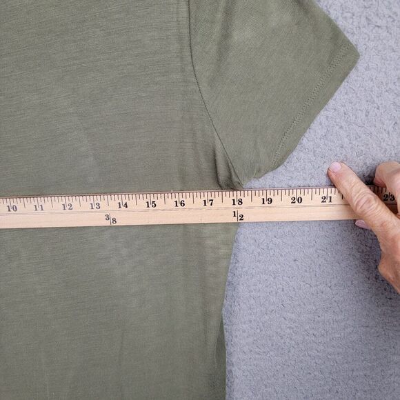 Knit Top Blouse Womens L Green Metallic Studs Scoop Neck  Short Sleeves Light - Picture 11 of 13